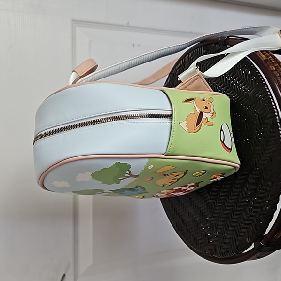 Pokémon Bulbasaur & Pikachu Picnic Mini Backpack - Picture 2 of 13